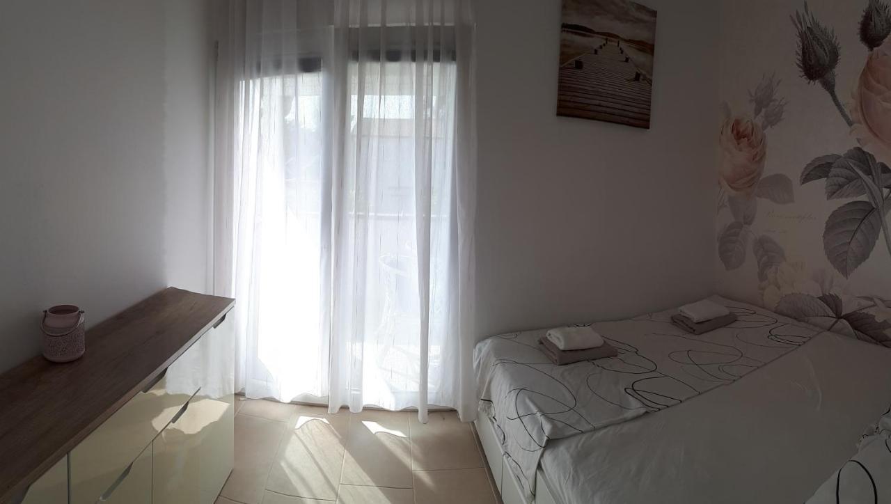 Apartman Raus Sabunike ปริฟลากา ภายนอก รูปภาพ